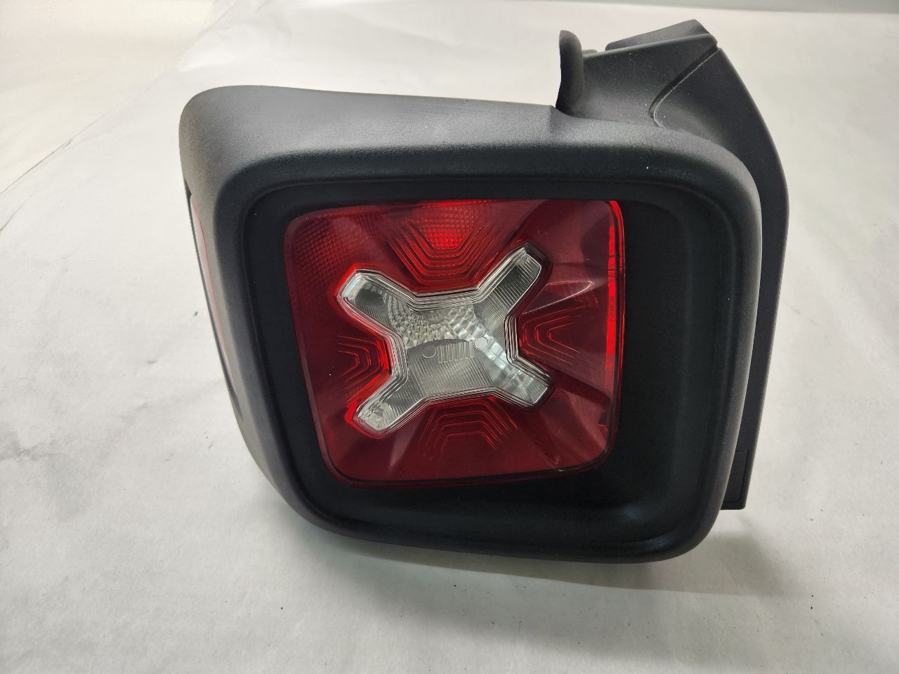2019 JEEP RENEGADE Left TAIL LAMP - 491545 — photo 1