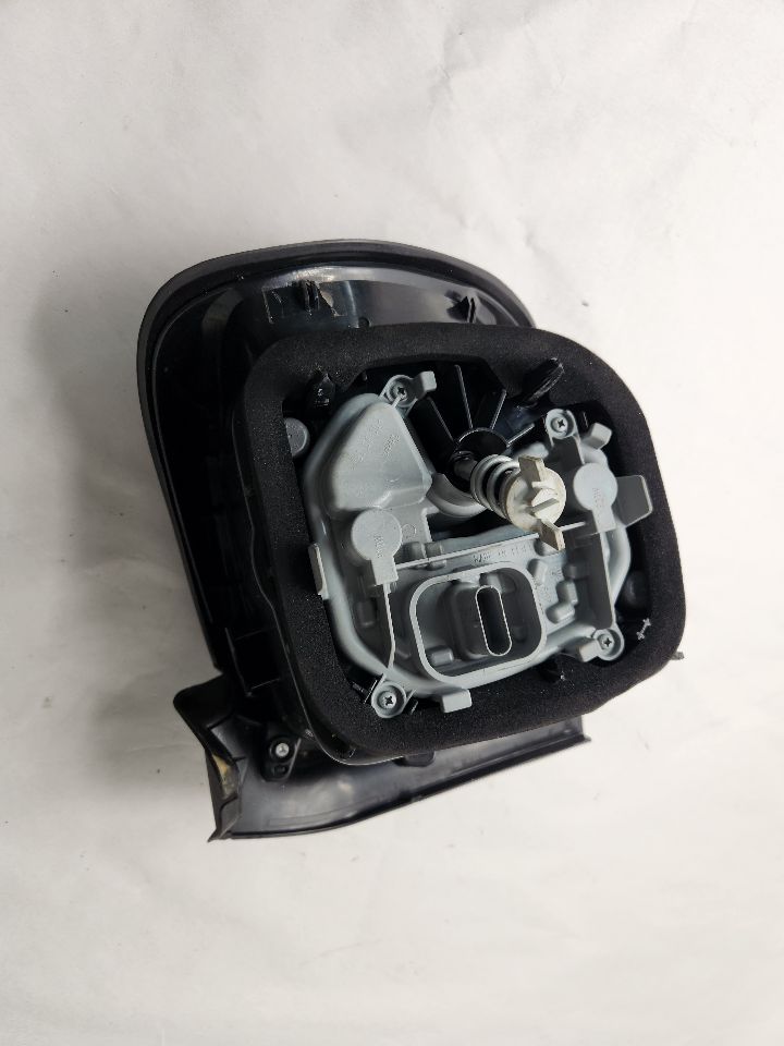 2019 JEEP RENEGADE Left TAIL LAMP - 491545 — photo 3