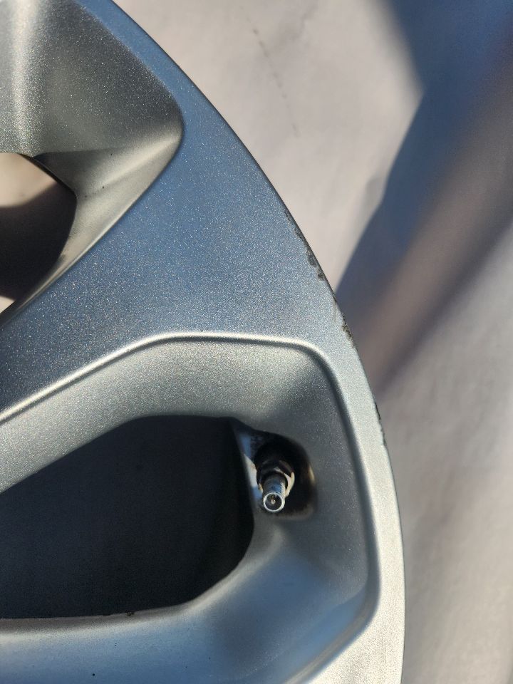 2015 KIA SORENTO WHEEL - 491636 — photo 4