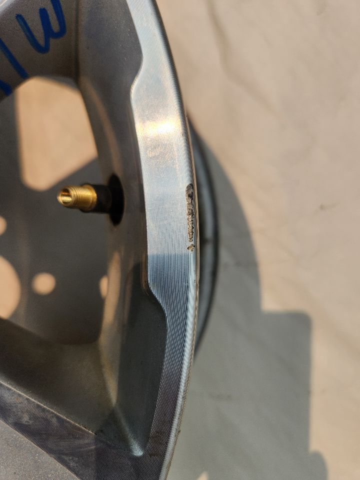2012 GMC TERRAIN WHEEL - 491641 — photo 4