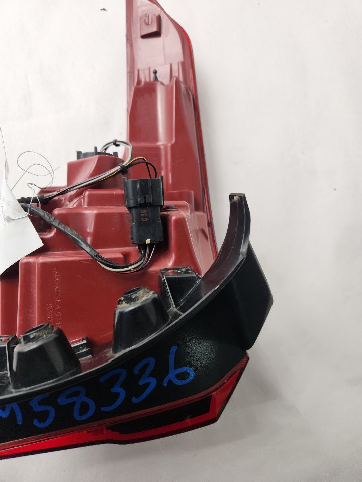 2021 KIA SELTOS Right TAIL LAMP - 491676 — photo 4
