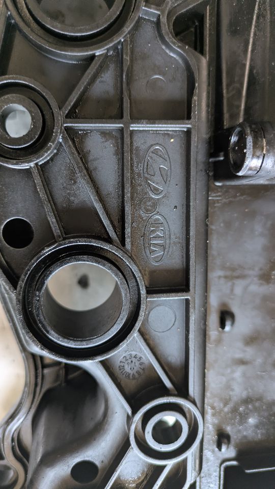 2016 HYUNDAI GENESIS VALVE COVER - 491702 — photo 6