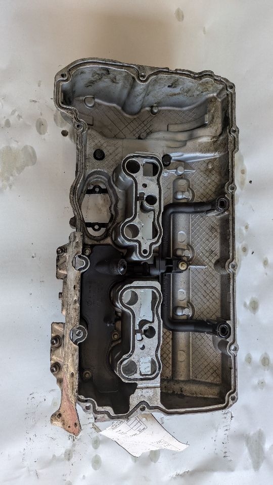 2014 BMW M5 VALVE COVER - 491715 — photo 1