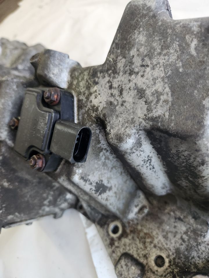 2010 BMW 528i UPPER CNTRL ARM, FR - 491759 — photo 2