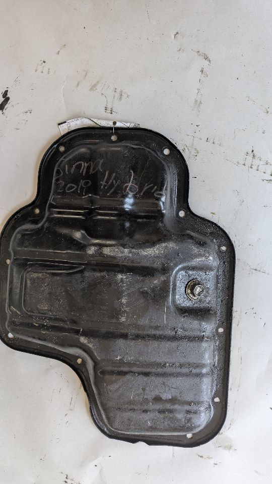 2019 TOYOTA RAV4 OIL PAN - 491799 — photo 1