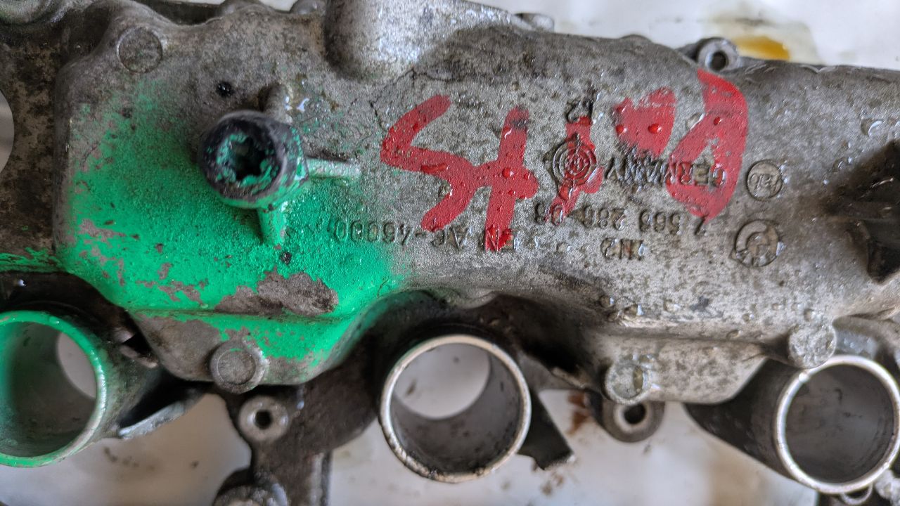 2020 BMW 750i VALVE COVER - 491812