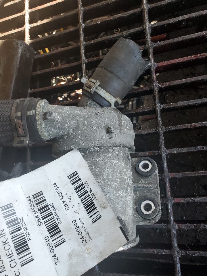 2015 FORD FUSION Coolant Pump - 492095 — photo 1