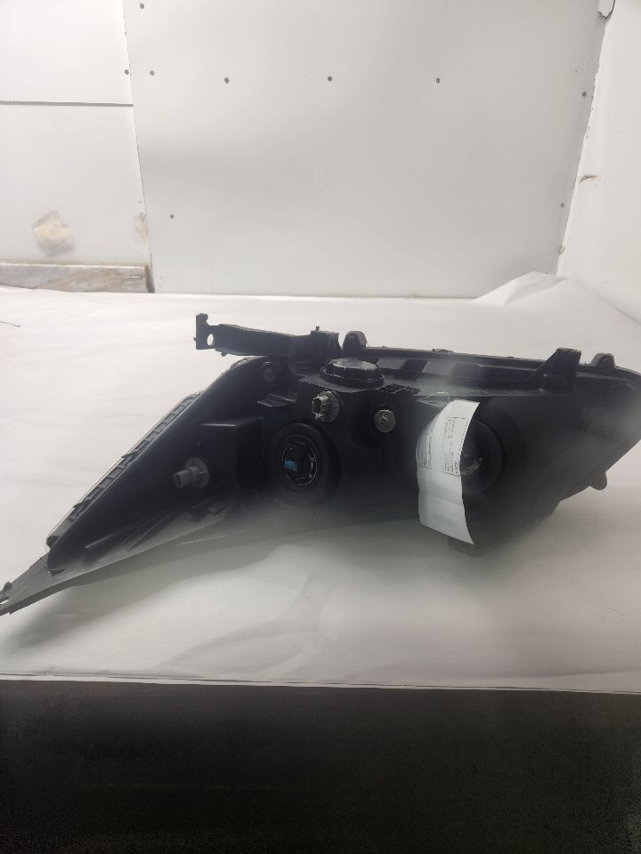 2014 HONDA ACCORD Right HEADLAMP ASSEMBLY - 492153 — photo 1