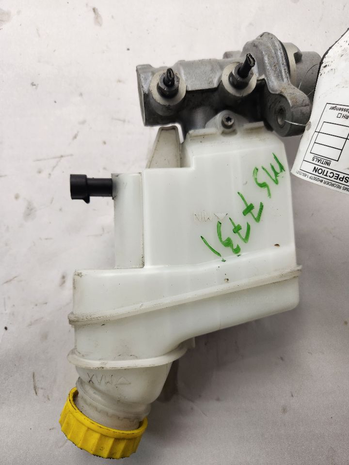 2018 JEEP RENEGADE 2.4L 4cyl Gasoline VVT BRAKE MASTER CYL - 492357 — photo 1