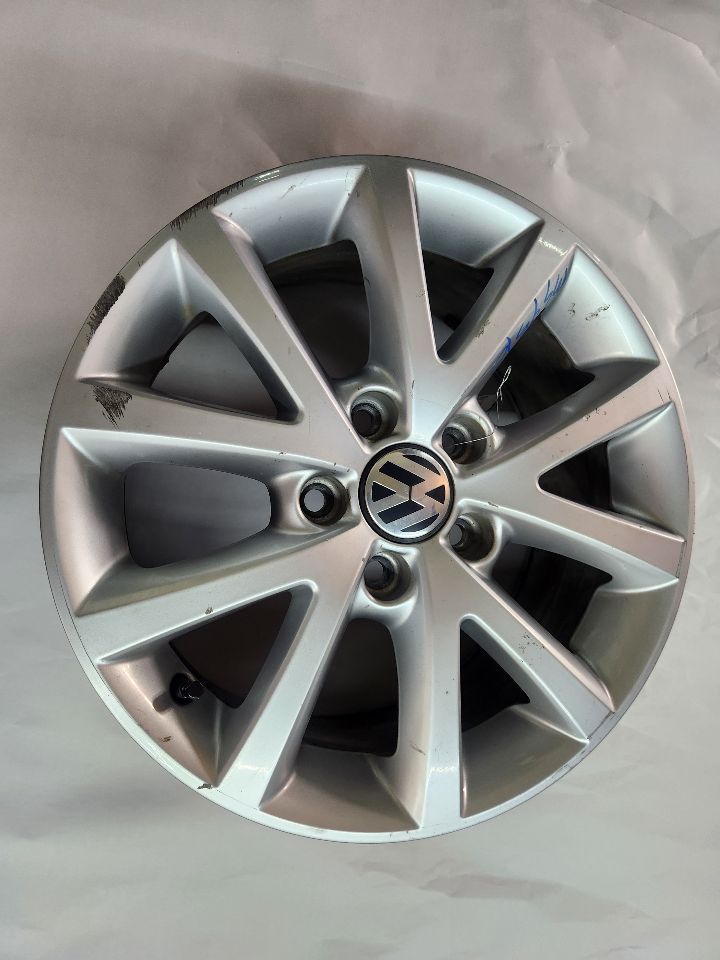 2014 VOLKSWAGEN JETTA WHEEL - 492367 — photo 1