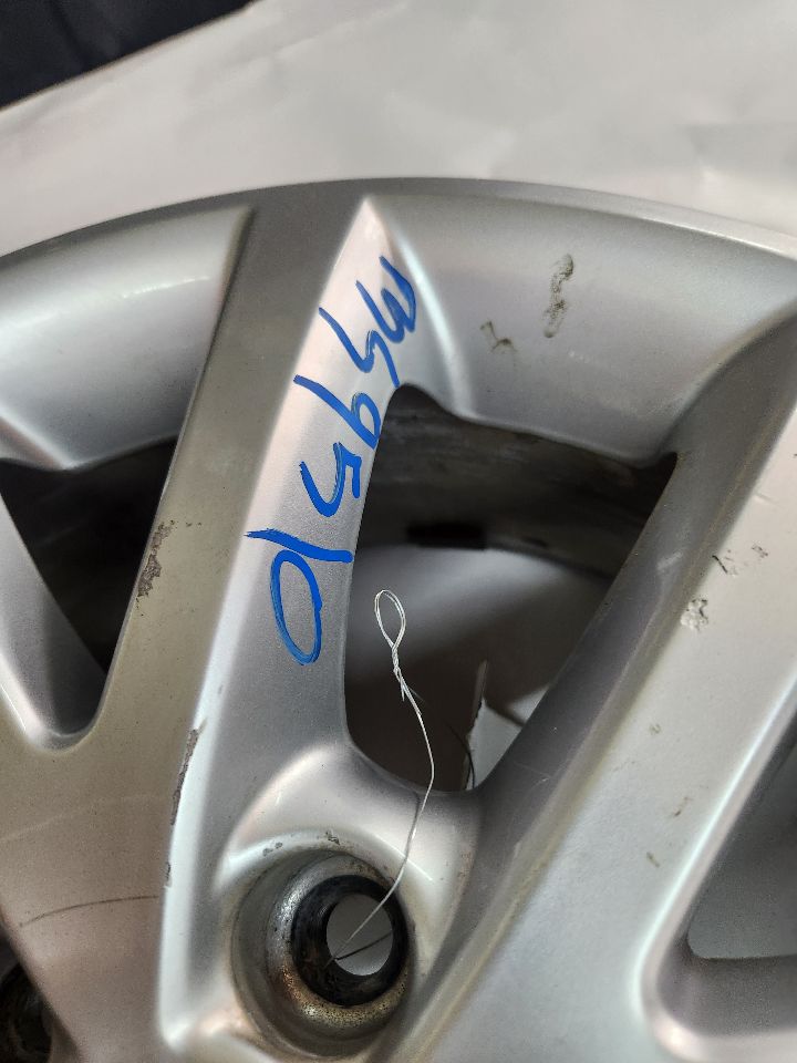2014 VOLKSWAGEN JETTA WHEEL - 492367 — photo 3