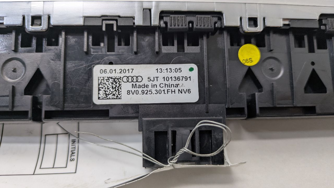 2017 AUDI S3 Dsh/Int/Seat Switch - 492371 — photo 3