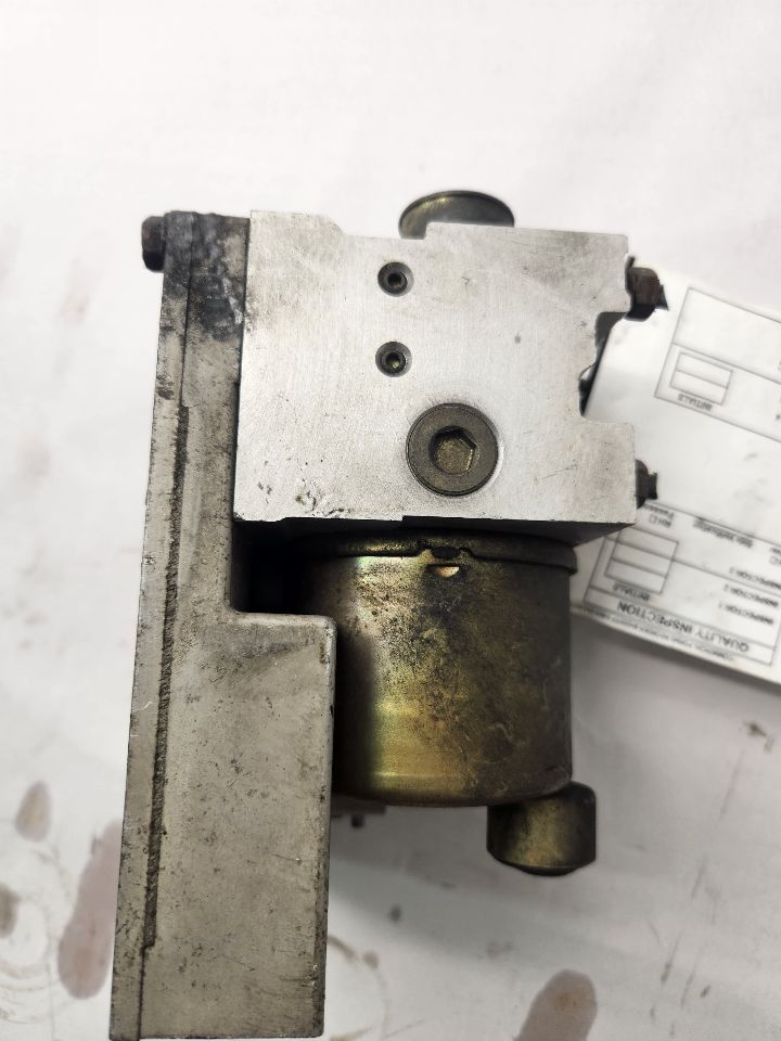 2000 SUZUKI VITARA Anti-lock Brake Pts - 492532 — photo 3