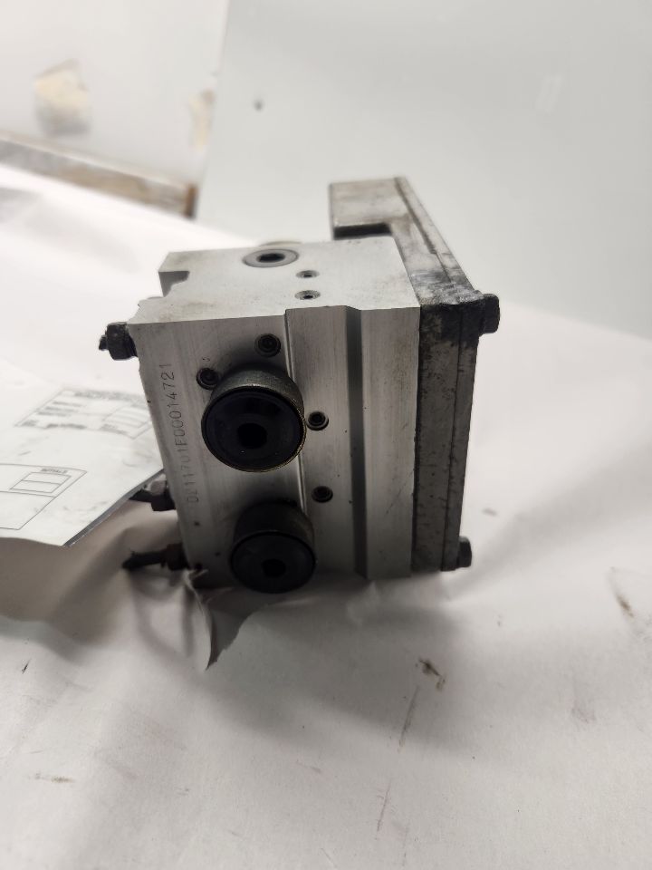 2000 SUZUKI VITARA Anti-lock Brake Pts - 492532 — photo 4