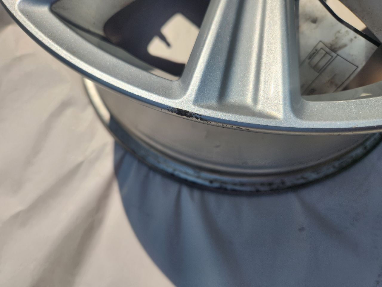 2011 SUBARU LEGACY WHEEL - 492575 — photo 5