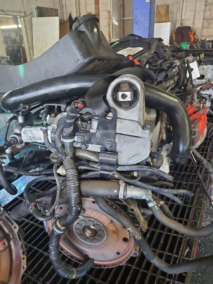 2001 VOLVO 60 SERIES ENGINE ASSEMBLY - 492831 — photo 2