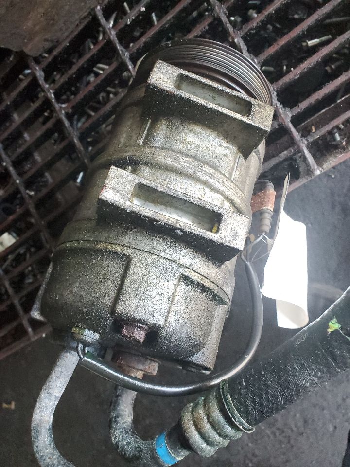 2001 VOLVO 60 SERIES AC COMPRESSOR - 492833 — photo 2