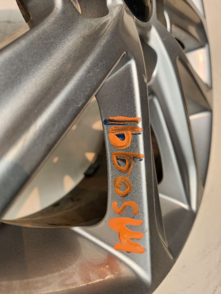 2015 HYUNDAI ELANTRA WHEEL - 492876 — photo 2