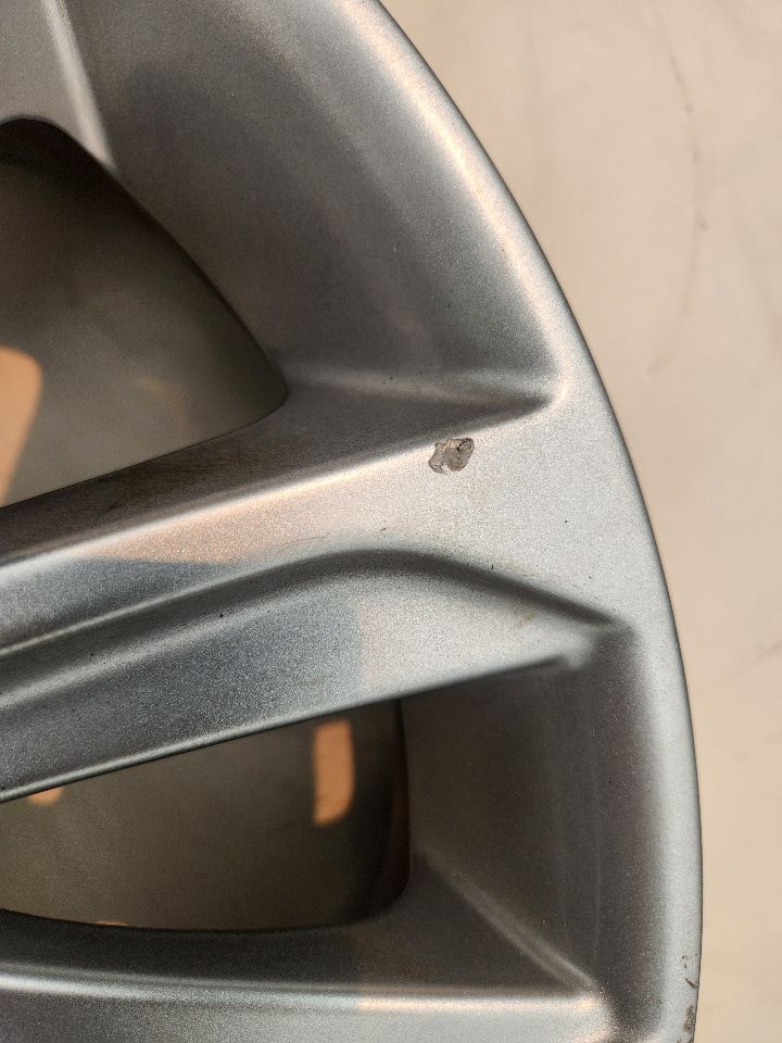 2015 HYUNDAI ELANTRA WHEEL - 492876 — photo 4