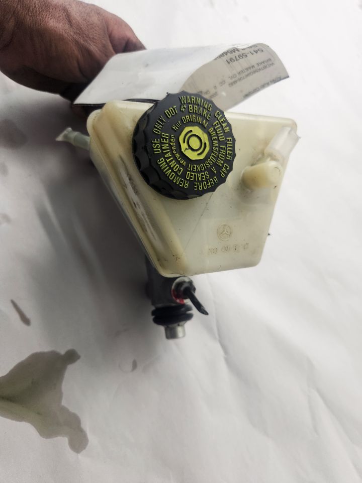 2006 MERCEDES-BENZ CLK BRAKE MASTER CYL - 492978 — photo 2