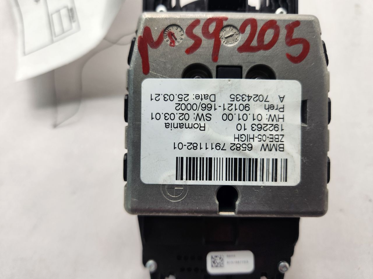 2022 MINI COOPER COOPER 1.5L 3cyl Gasoline Console, Front - 493194 — photo 5