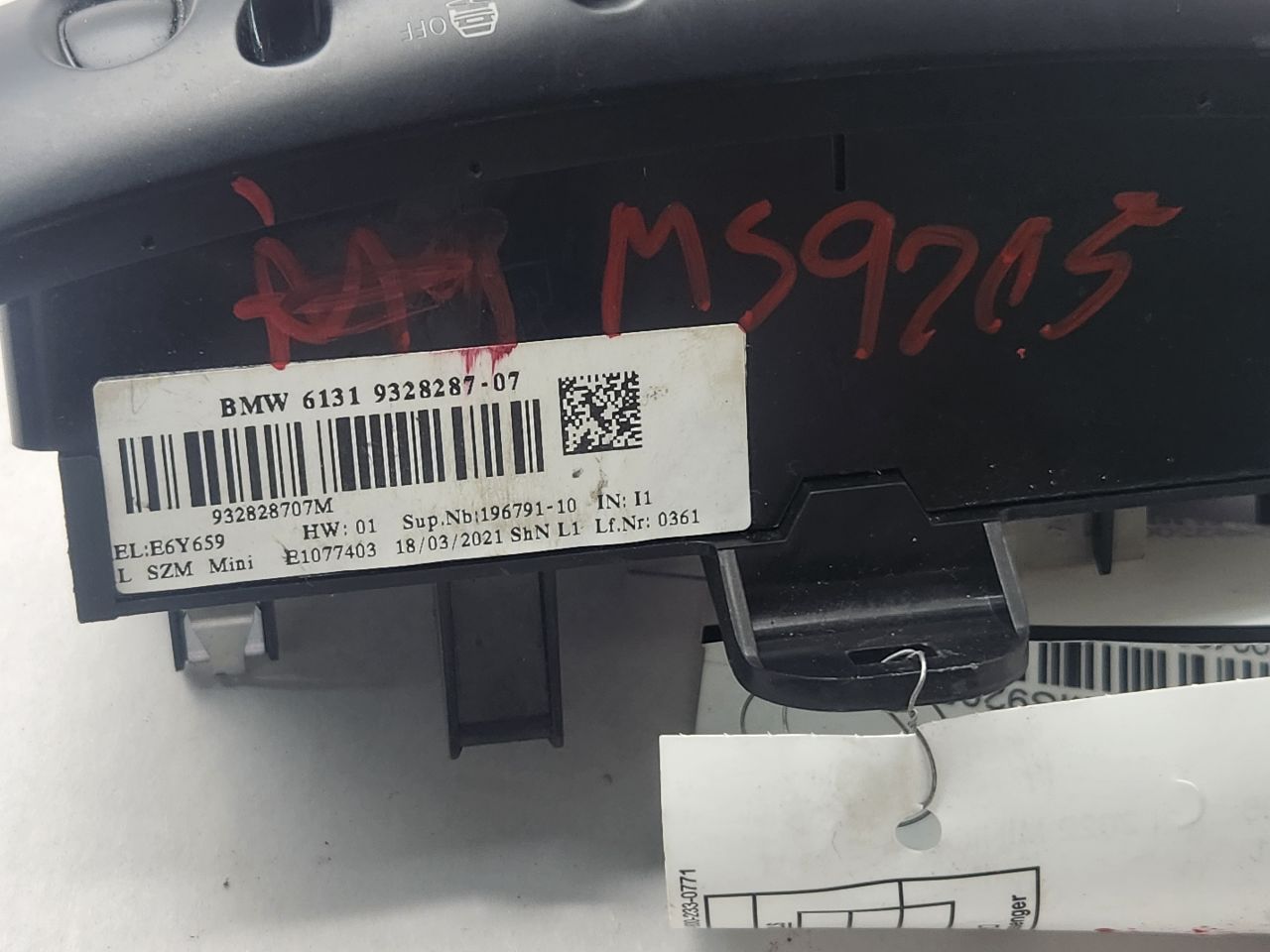 2022 MINI COOPER COOPER 1.5L 3cyl Gasoline Dsh/Int/Seat Switch - 493200 — photo 2