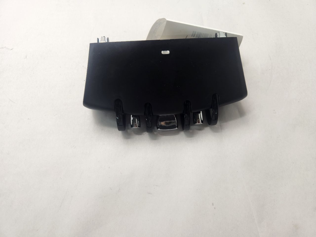 2022 MINI COOPER COOPER 1.5L 3cyl Gasoline Dsh/Int/Seat Switch - 493200 — photo 3