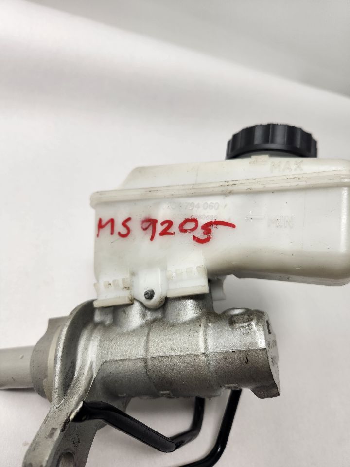 2022 MINI COOPER COOPER 1.5L 3cyl Gasoline BRAKE MASTER CYL - 493202 — photo 3