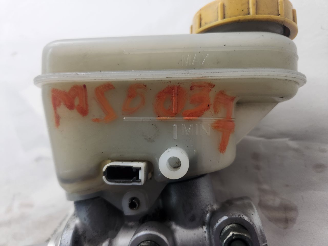 2014 SUBARU IMPREZA BRAKE MASTER CYL - 493227 — photo 2