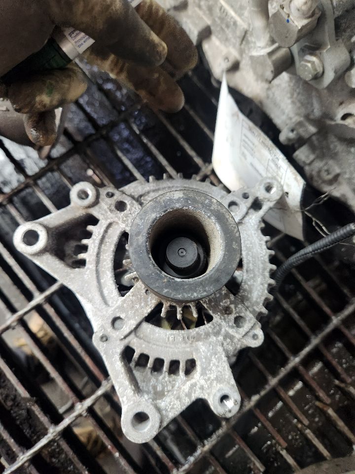 2022 MINI COOPER COOPER 1.5L 3cyl Gasoline ALTERNATOR - 493260 — photo 1