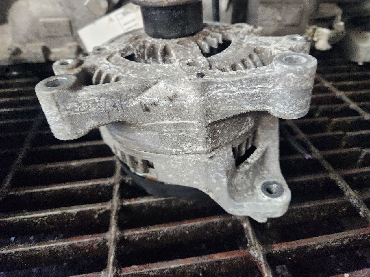 2022 MINI COOPER COOPER 1.5L 3cyl Gasoline ALTERNATOR - 493260 — photo 2