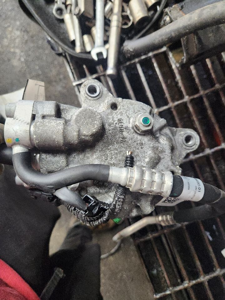 2022 MINI COOPER COOPER 1.5L 3cyl Gasoline AC COMPRESSOR - 493261 — photo 2