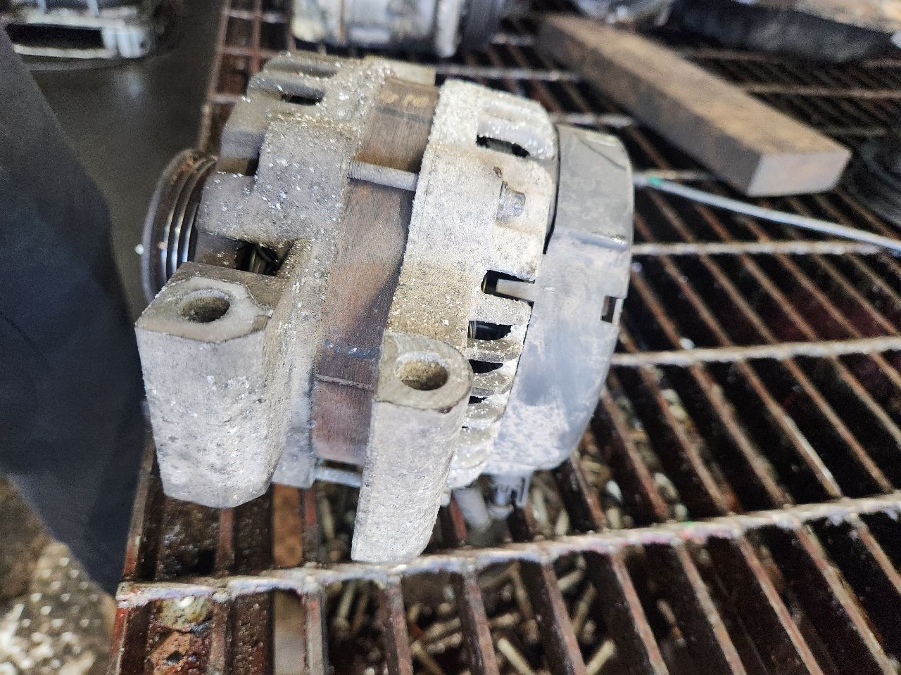 2008 GMC ENVOY ALTERNATOR - 493376 — photo 5
