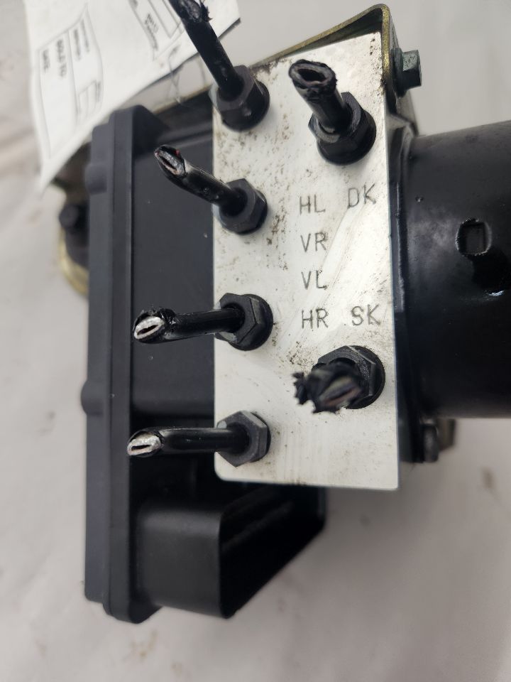 2005 PORSCHE CAYENNE Anti-lock Brake Pts - 493614 — photo 3
