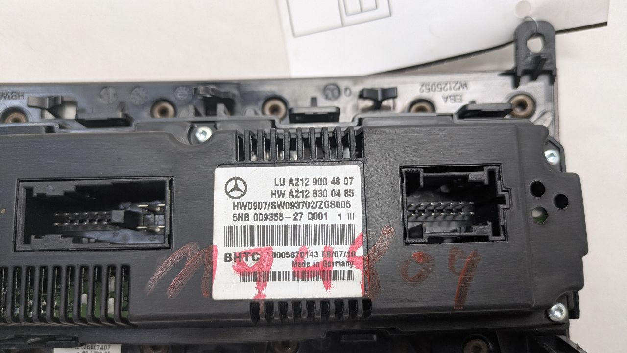 2011 MERCEDES-BENZ E-CLASS TEMP CONTROL - 493833 — photo 4