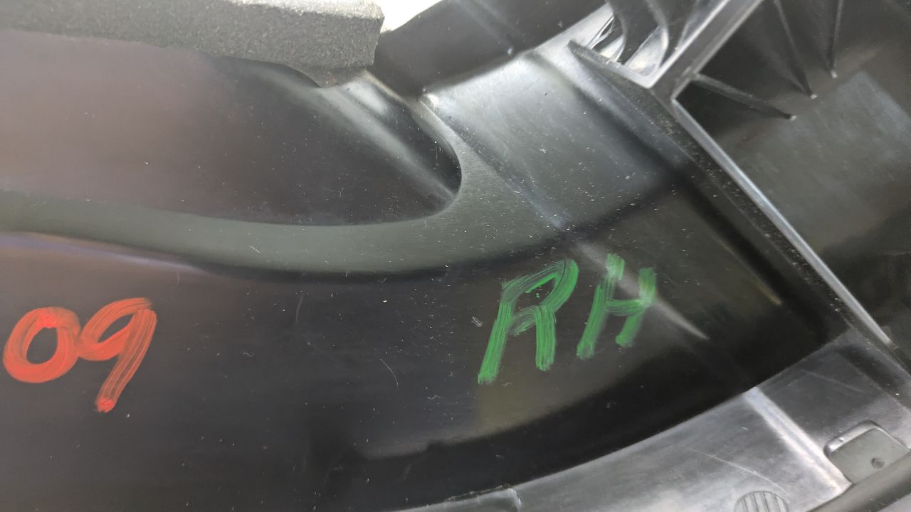 2011 MERCEDES-BENZ E-CLASS Right TAIL LAMP - 493838 — photo 5