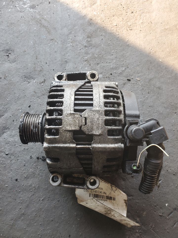 2011 MERCEDES-BENZ E-CLASS ALTERNATOR - 493848 — photo 2