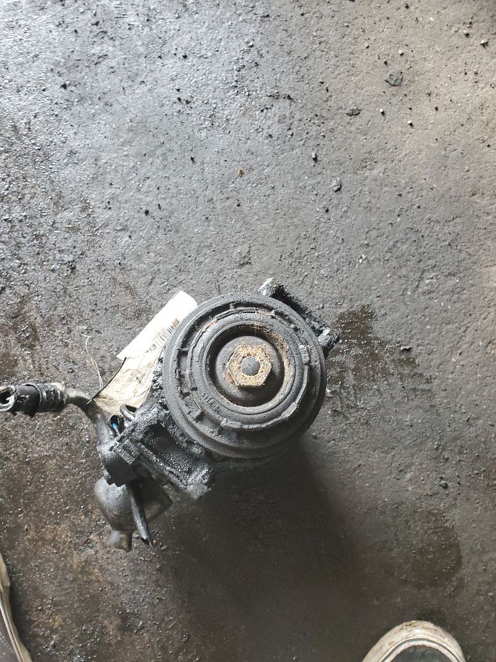 2011 MERCEDES-BENZ E-CLASS AC COMPRESSOR - 493849 — photo 2