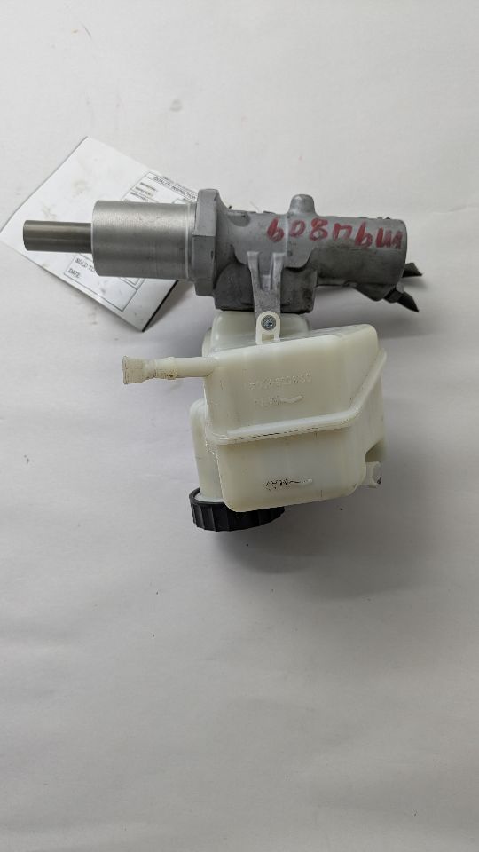 2011 MERCEDES-BENZ E-CLASS BRAKE MASTER CYL - 493852