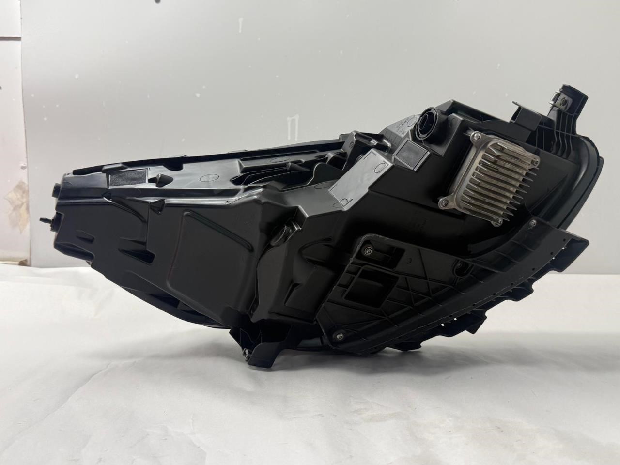 2022 TESLA TESLA Y HEADLAMP ASSEMBLY - 495327 — photo 3