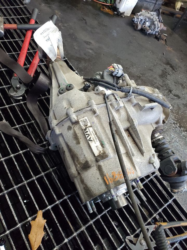 2018 CHEVROLET SUBURBAN 1500 TRANSFER CASE ASSY - 495898 — photo 2