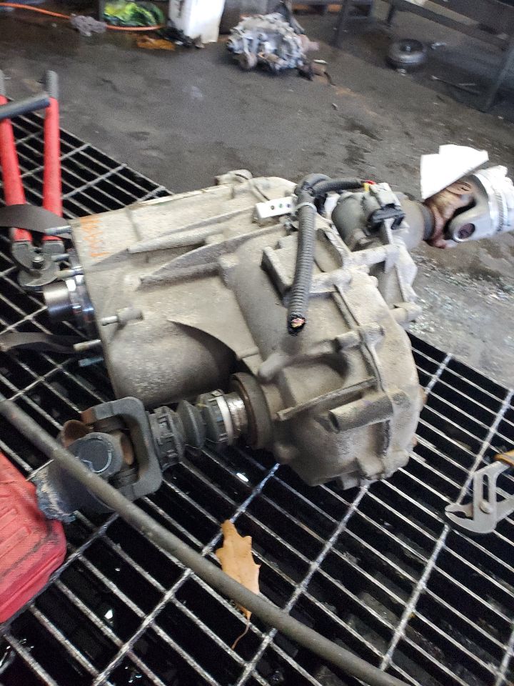 2018 CHEVROLET SUBURBAN 1500 TRANSFER CASE ASSY - 495898 — photo 3