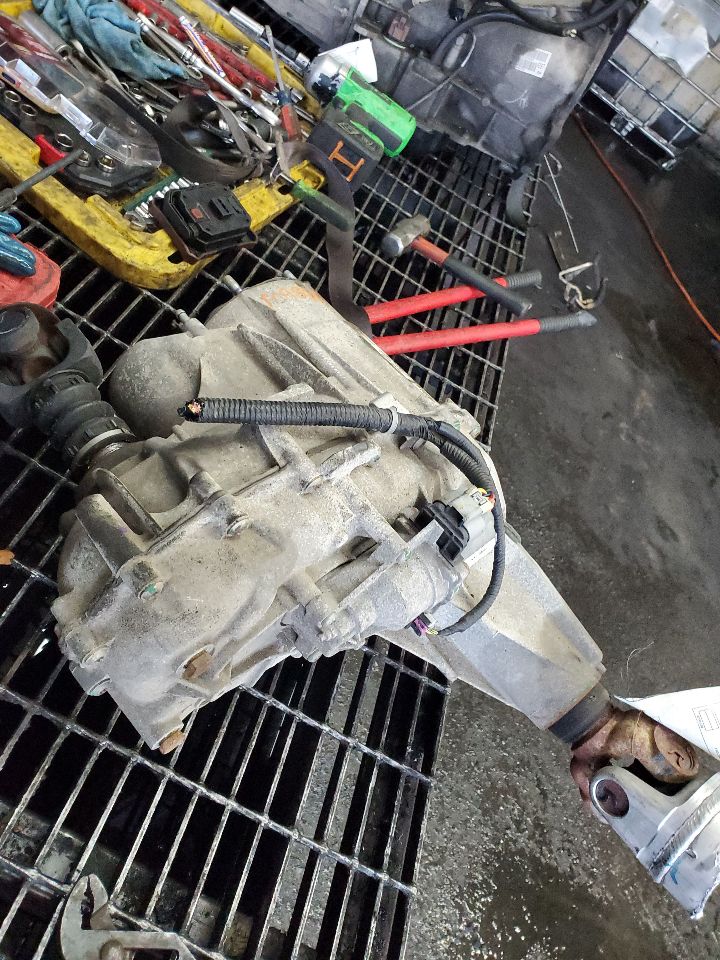 2018 CHEVROLET SUBURBAN 1500 TRANSFER CASE ASSY - 495898 — photo 4