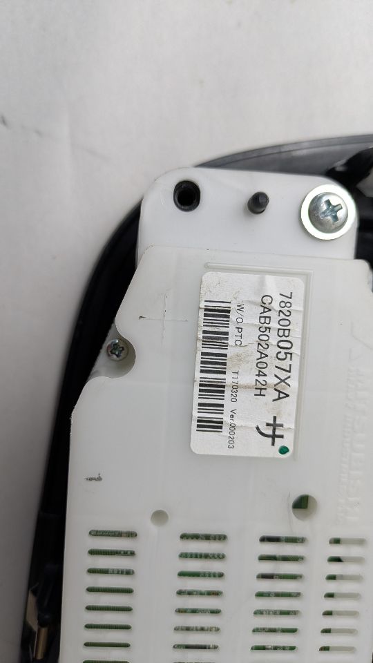 2017 MITSUBISHI OUTLANDER 4cyl Gasoline 2.4 TEMP CONTROL - 496097 — photo 3