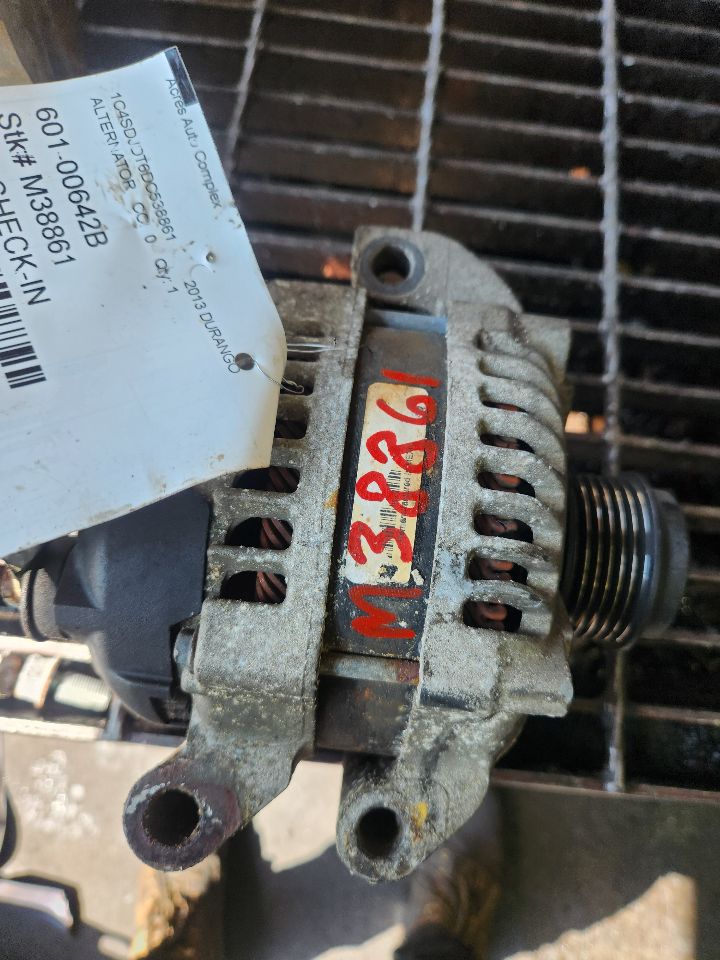 2013 DODGE DURANGO ALTERNATOR - 496210 — photo 1