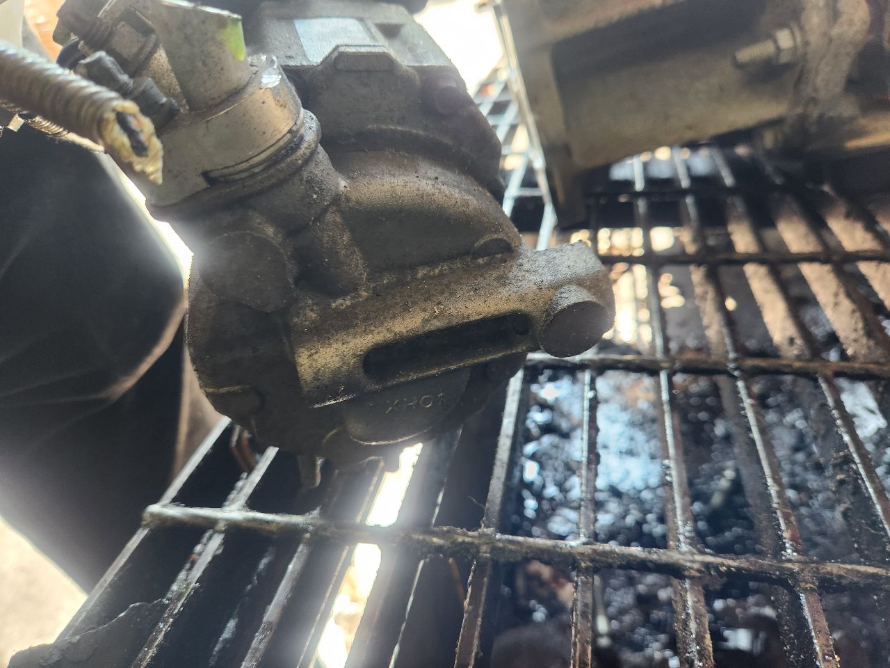 2013 DODGE DURANGO AC COMPRESSOR - 496212 — photo 4