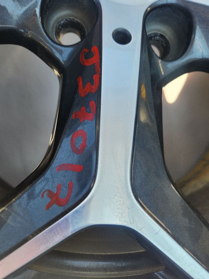 2017 BMW X1 WHEEL - 496289 — photo 3