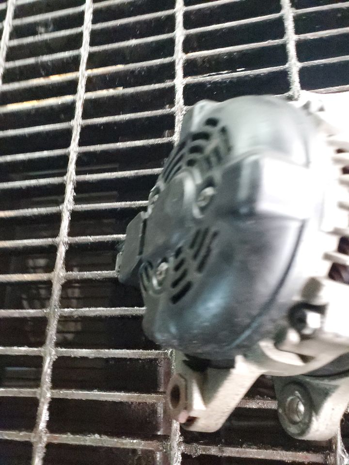 2009 TOYOTA MATRIX ALTERNATOR - 496438 — photo 2