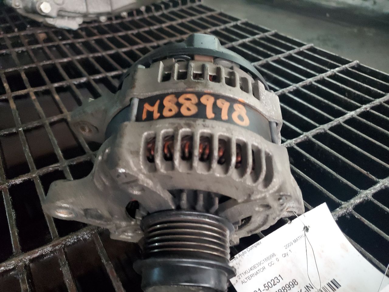 2009 TOYOTA MATRIX ALTERNATOR - 496438 — photo 3