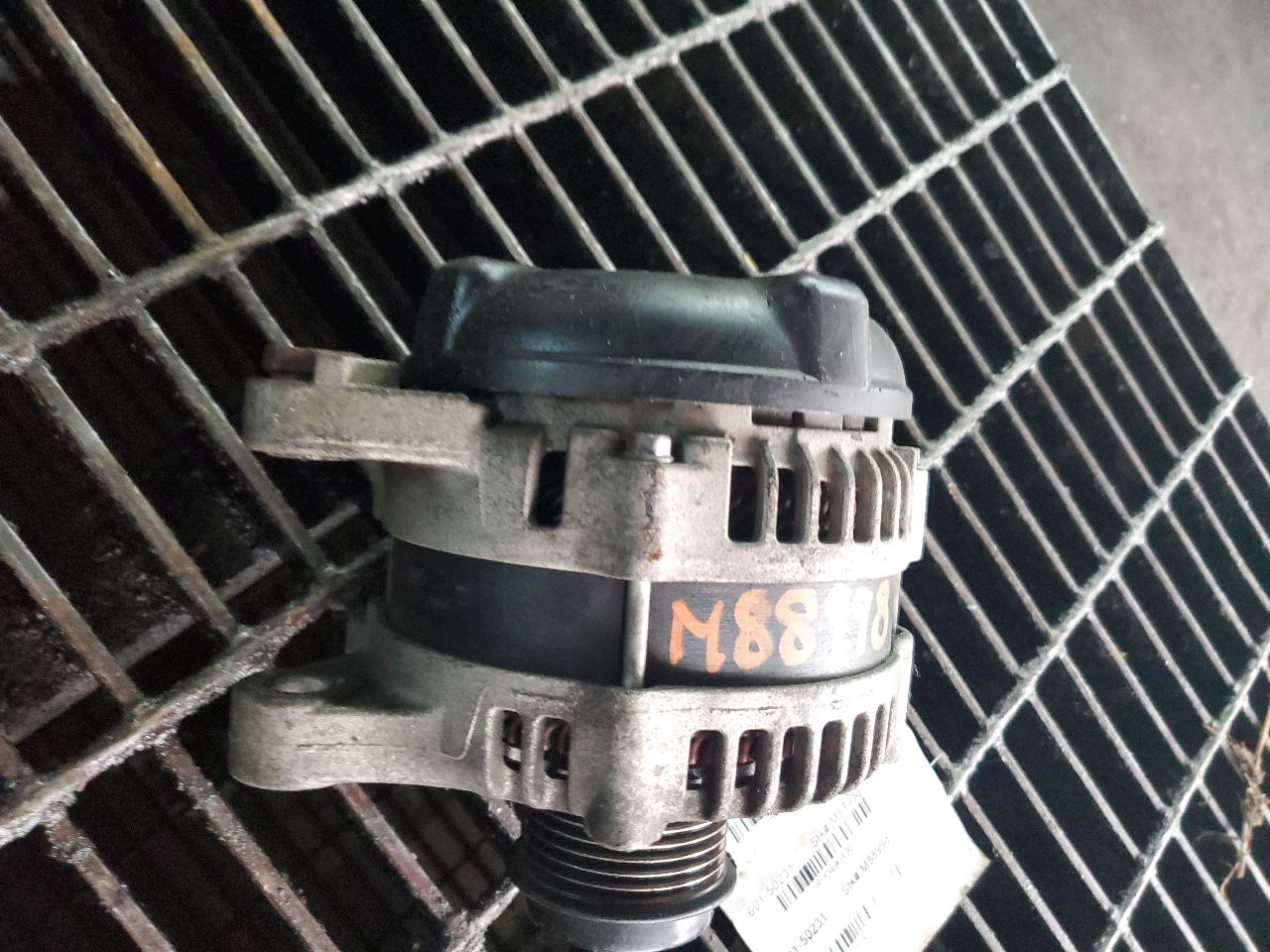 2009 TOYOTA MATRIX ALTERNATOR - 496438 — photo 4